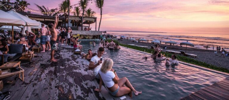 touristes bali